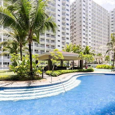 Staycation At Shore - Direct Poolマニラ市 エクステリア 写真